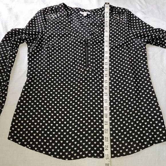 Candie's Black Beige Heart Zip V-neck Top Medium Mint Condition - Picture 6 of 8